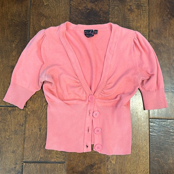Take Out Women’s Crop Coral Colored Sweater - Picture 1 of 6